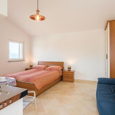 Nice Home In Martina With Kitchen מראה חיצוני תמונה