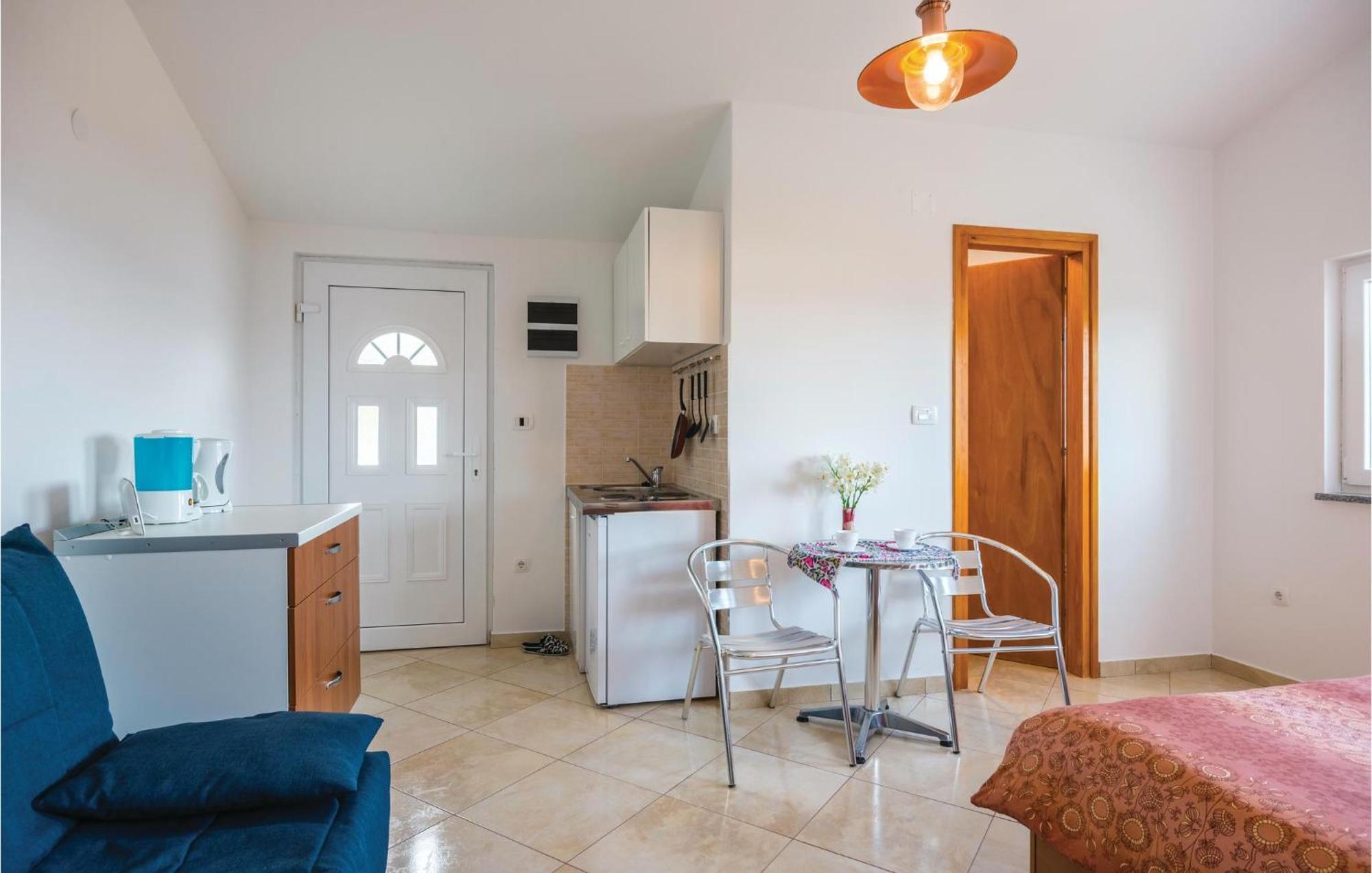Nice Home In Martina With Kitchen מראה חיצוני תמונה